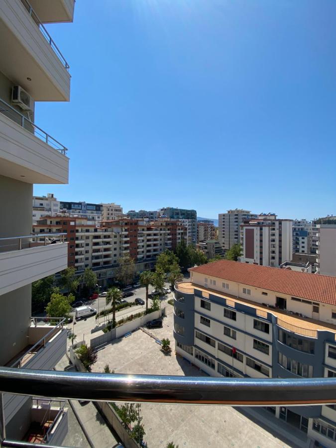 Gerald'S Central Apartments Вльора Екстер'єр фото