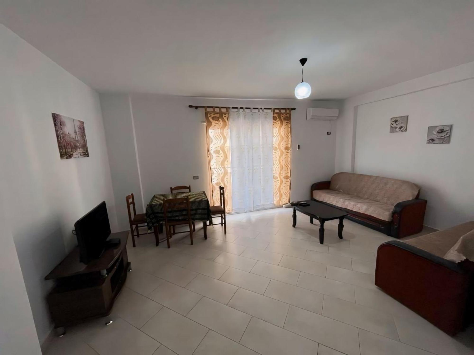 Gerald'S Central Apartments Вльора Екстер'єр фото