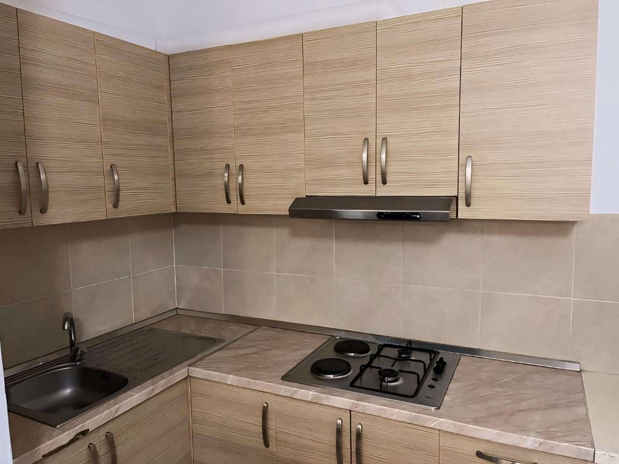 Gerald'S Central Apartments Вльора Екстер'єр фото